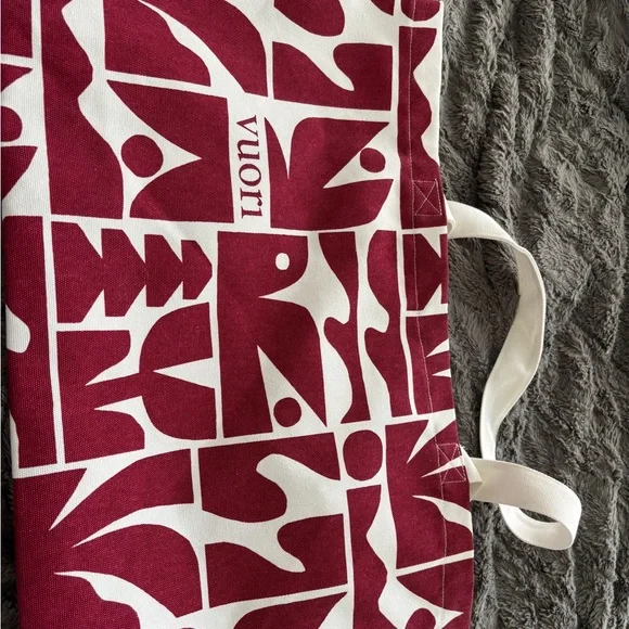 Vuori Red and White Tote Bag strawberry gift new - Picture 5 of 5